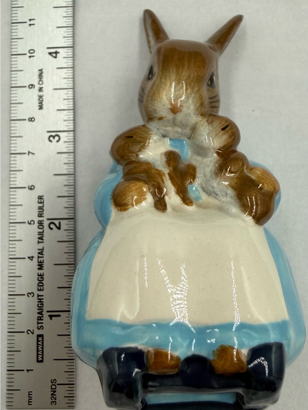 Beswick Mrs. Rabbit and Bunnies Figurine | Beatrix Potter | Schmid - Picture 12 of 12